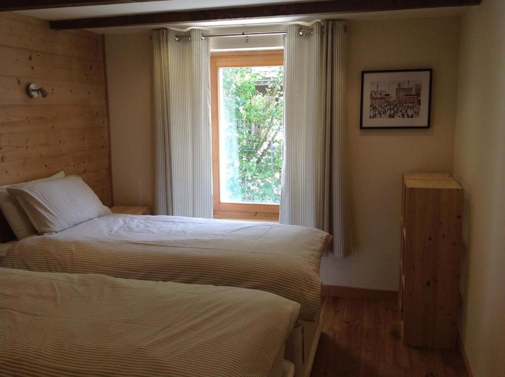 Spacious Ski Chalet In Traditional French Village, Sleeps 8, Four Star With Fibre Broadband Abondance Eksteriør bilde