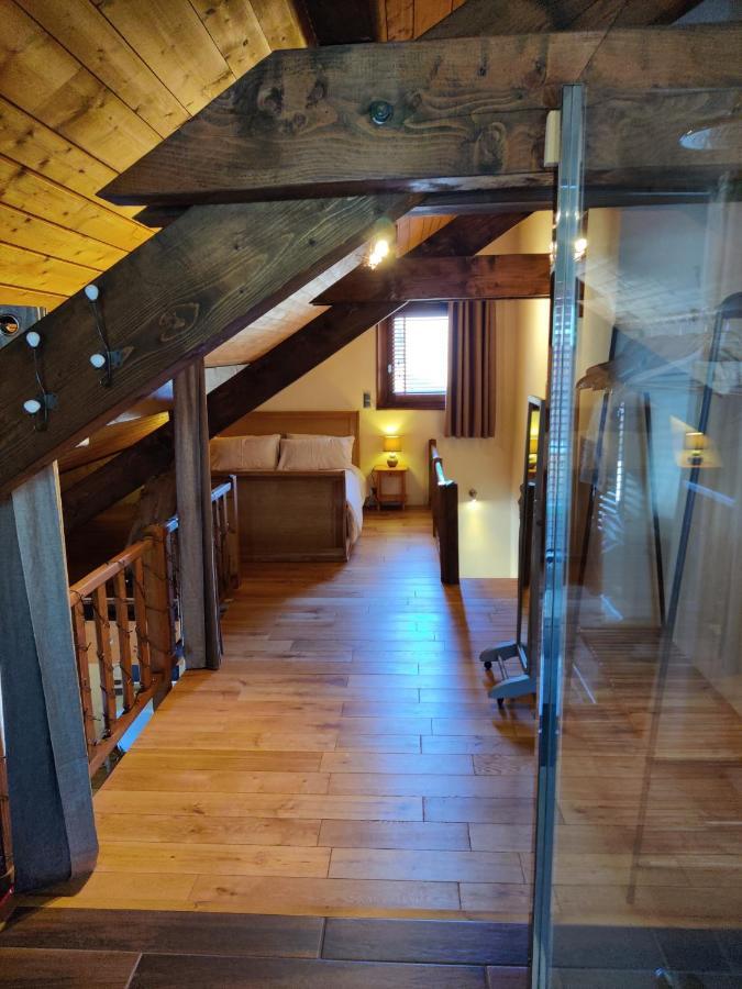 Spacious Ski Chalet In Traditional French Village, Sleeps 8, Four Star With Fibre Broadband Abondance Eksteriør bilde