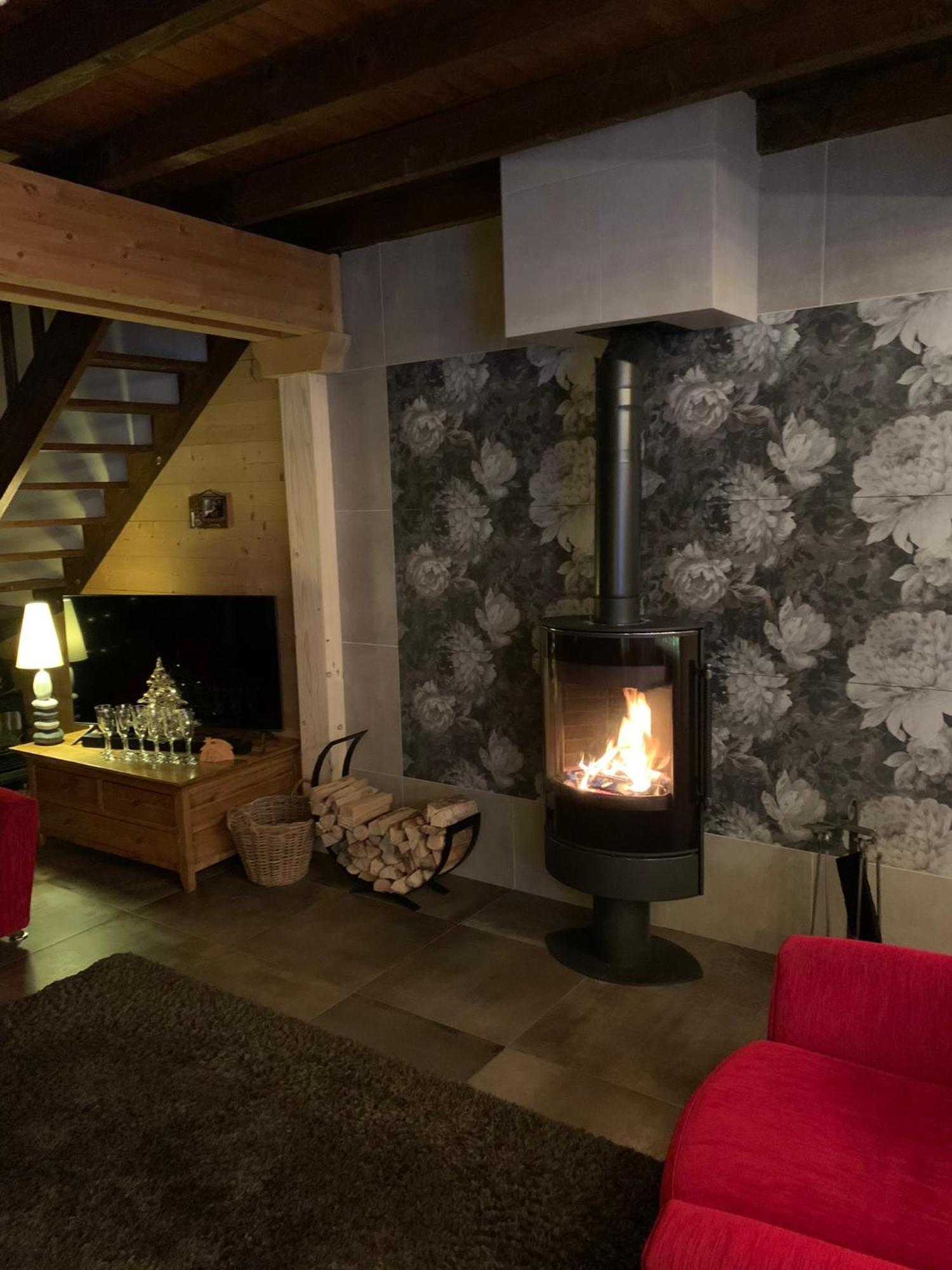 Spacious Ski Chalet In Traditional French Village, Sleeps 8, Four Star With Fibre Broadband Abondance Eksteriør bilde